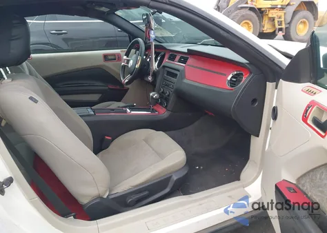 2011 Ford Mustang V6 from USA, damaged, VIN 1ZVBP8EM4B5161601